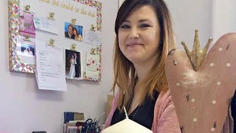 Glücklich über ihre Entscheidung, ihr eigenes Unternehmen zu führen: Hochzeitsplanerin Pauline Heller. Foto: Christiane Lehmann