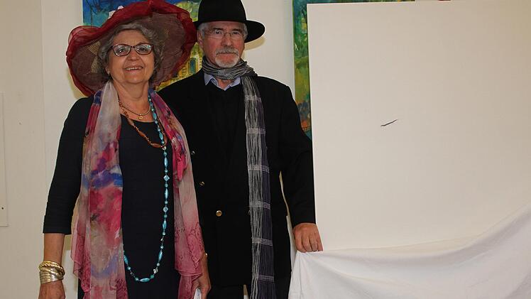 Sketch:  Annick Servant und Hans-Dieter Jandt r nahmen Kunstinterpretationen auf die Schippe. Foto: Sonny Adam