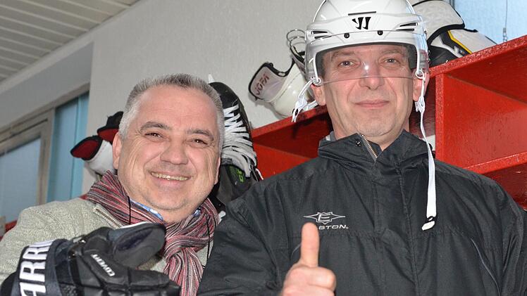 Sind schon komplett im Eishockey-Modus: Wölfe-Vorsitzender Michael Rosin (rechts) und sein Stellvertreter Ralph Kiesel.Jürgen Schmitt