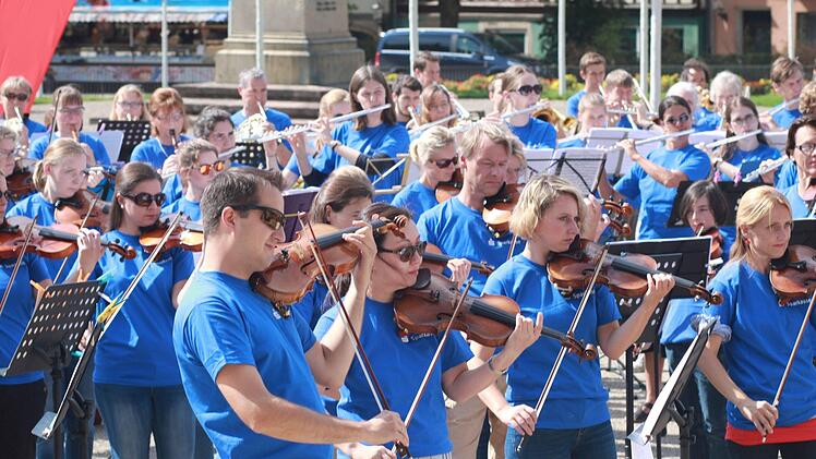 Impressionen vom ersten Symphonic Mob Bayerns auf dem Coburger SchlossplatzFoto: Jochen Berger