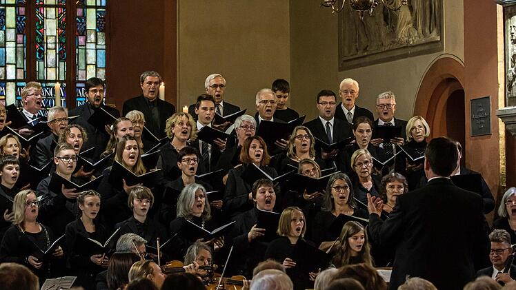 Reichhaltig ist das kirchenmusikalische Angebot an St. Georg in Neustadt unter der Leitung von Kantor Markus Heunisch. Neben der Kantorei St. Georg werden auch Gastensembles und Solisten erwartet.Foto Archiv/Jochen Berger