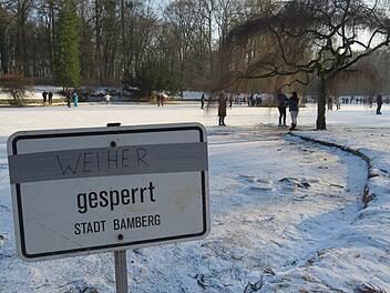 Trotz Sperrung waren am Wochenende viele Leute auf dem Hainweiher unterwegs.  Foto: Gerd Müller