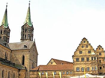 Auf dem Domplatz wird am Sonntag der Festgottesdienst mit dem Erzbischof stattfinden, werden sich viele Verbände und Einrichtungen mit Ständen präsentieren.  Foto: bbk