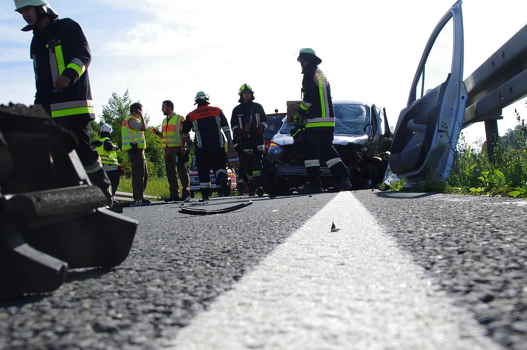 Frontalkollision auf B303 bei Beikheim
