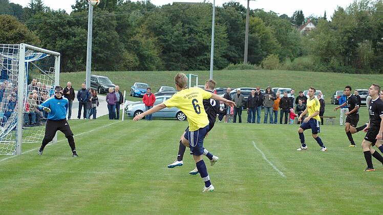 Bilder vom Spiel der Woche bei der SG Oberleicjhtersbach/Modlos gegen den TSV Stangenroth. Foto: Sebastian Schmitt
