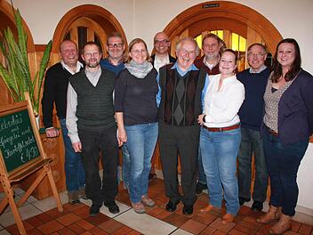 Die neue Spitze des Bürgervereins Ebern mit (von links) Oswald Müller, Andreas Remshard, Georg Barth, Katharina Becht, Stefan Andritschke, Ingo Hafenecker, Steffen Schanz, Barbara Ullmann, Rudolf Kaspar und Nina Hofmann  Foto: Becht