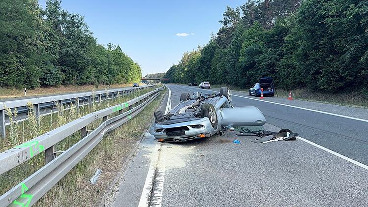 Unfall auf B2 bei Rednitzhembach: Person schwer verletzt