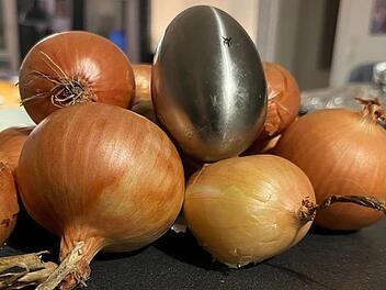 wmf-stahlei-zwiebeln.jpg