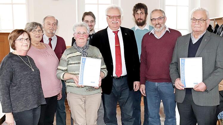 Von links: Marianne Gugel, Marga Schorr, Ludwig Auburger, Erna Schleupner, Peter Fersch, Karl-Heinz Bauer, Michael Tohol, Franz Rabl und Johann Stromer Foto: Johanna Blum