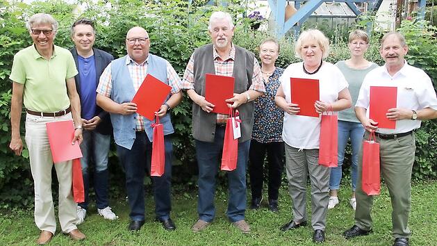 Ehrungen bei der SPD Niederfüllbach (von links): Siegfried Kirchner, Carsten Höllein, Walter Esch, Roland Trapp, Erika Krauß, Renate Eske, Dagmar Dressel, Klaus Eske