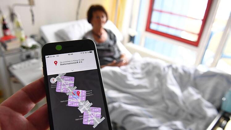 Besucher und Patienten können  die App seit Montag  nutzen. Foto: Ronald Rinklef