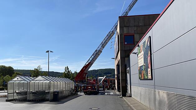 Im Kaufland in Bad Kissingen ist ein Feuer ausgebrochen. Foto: Harald Albert