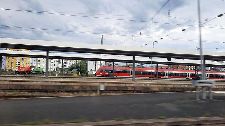 Hof: 365-Euro-Ticket f&uuml;r Sch&uuml;ler ab Januar erwerbbar - Stadt informiert