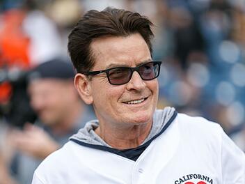 Charlie Sheen hat Ordnung in sein Leben gebracht. Seit acht Jahren lebt er abstinent.