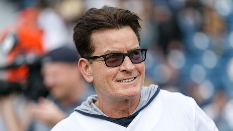 Charlie Sheen hat Ordnung in sein Leben gebracht. Seit acht Jahren lebt er abstinent.