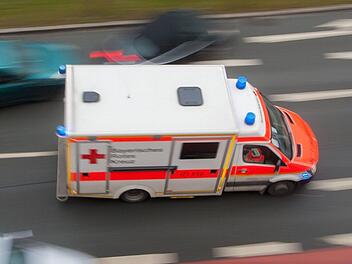 Kulmbach: Streit eskaliert - Mann schl&auml;gt auf Kontrahenten ein