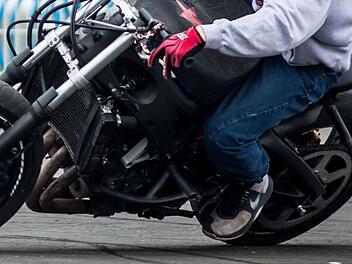 Kreis Bamberg: Biker &uuml;ber 100 km/h zu schnell - Polizei erf&auml;hrt Grund
