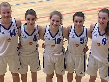 In der Bayernauswahl bew&auml;hrten sich, v.&nbsp;l.: Magdalena Landwehr, Nina K&uuml;hhorn, Kim Siebert, Jana Barth und Julia F&ouml;rner. Foto: privat