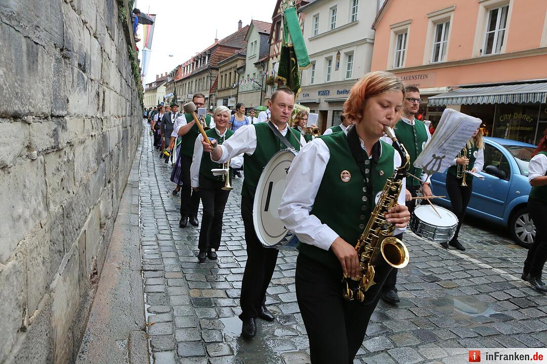 Kronacher Freischießen: Schützenauszug