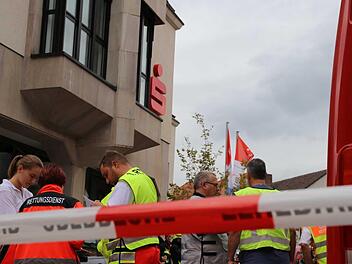 Vor einer Sparkasse in Roth (Mittelfranken) ist es zu einem versuchten Raub&uuml;berfall gekommen. Foto: O&szlig;wald/News5