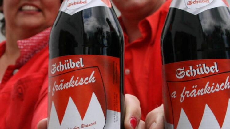 Eines der weltbesten Biere: Jürgen Münch und Andrea Schübel-Münch mit ihrem ,A fränkisch'.