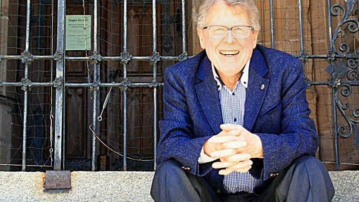 16 Jahre lang war Jürgen Zinck Dekan und Pfarrer in der Petrikirchen-Gemeinde. In wenigen Tagen geht er nun in den Ruhestand. Foto: Katrin Geyer