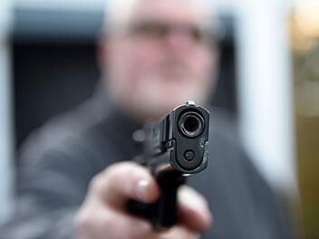 Kitzingen: Abgefeuerter Schuss f&uuml;hrt Ermittler zu Drogenplantage