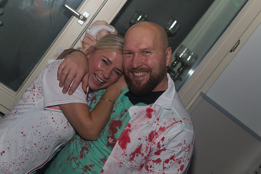 ME & MY (ZOMBIE) GIRLS HALLOWEEN