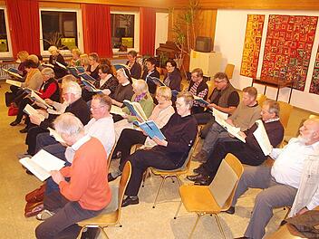 Der Dekanats-Chor Kronach probt Telemanns Johannespassion "Ein Lämmlein geht und trägt die Schuld”. Foto: Heike Schülein
