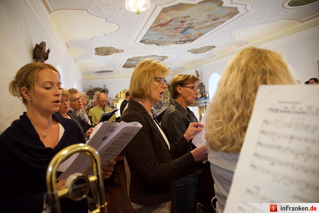 Nach einjähriger Kirchensanierung: Hannberg feiert die Wiedereröffnung der Wehrkirche der Pfarrei Geburt Mariens Hannberg