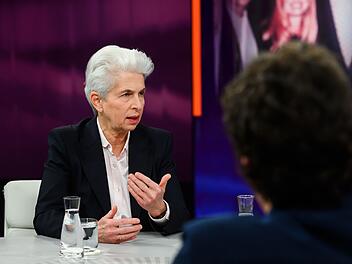 Die Europaabgeordnete Marie-Agnes Strack-Zimmermann bef&uuml;rchtet, dass m&ouml;glicherweise auch Namen aus Deutschland in den Epstein-Files zu finden sein k&ouml;nnten.