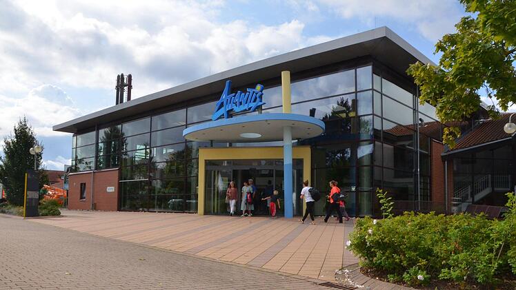 Das Freizeitbad Atlantis soll billiger werden, fordern die Herzogenauracher Gr&uuml;nen.    Es sei schlie&szlig;lich eines der teuersten B&auml;der in Franken. Foto: Bernhard Panzer