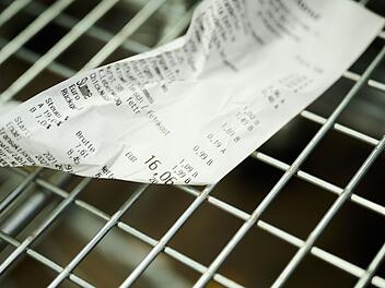 Rewe kündigt Kassenbon-Neuerung an: Kunden sind verärgert