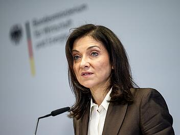 Ministerin Reiche