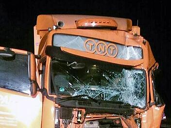 Der Fahrer hatte bei dem Aufprall viel Glück.  Foto: Michael Busch