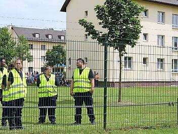 Security im Aufnahmezentrum Oberfranken: Die Anzahl von Eingentumsdelikten, die von Flüchtlingen begangen werden, ist in den letzten Monaten deutlich gestiegen.Foto: RiegerPress