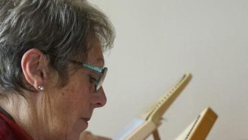 Einen "zauberhaft"-heimeligen Klang verstr&ouml;mte die Darbietung der "Zauberharfen" aus Rattelsdorf.