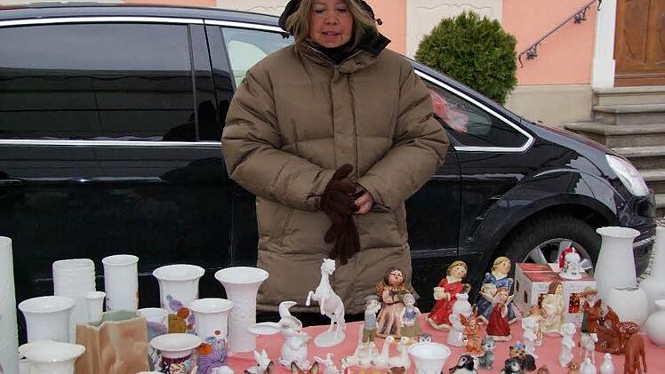 Kein Wunder, dass bei den Temperaturen die Osterhasen neben den Weihnachtsengeln stehen...