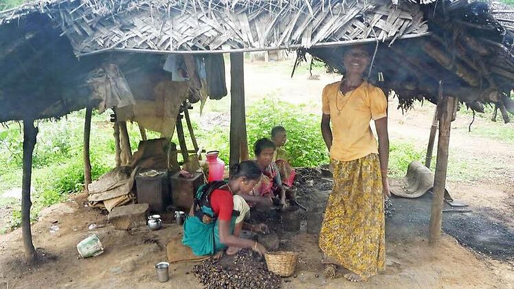 Feuerstelle und Schlafplatz für die gesamte Familie Fotos: privat