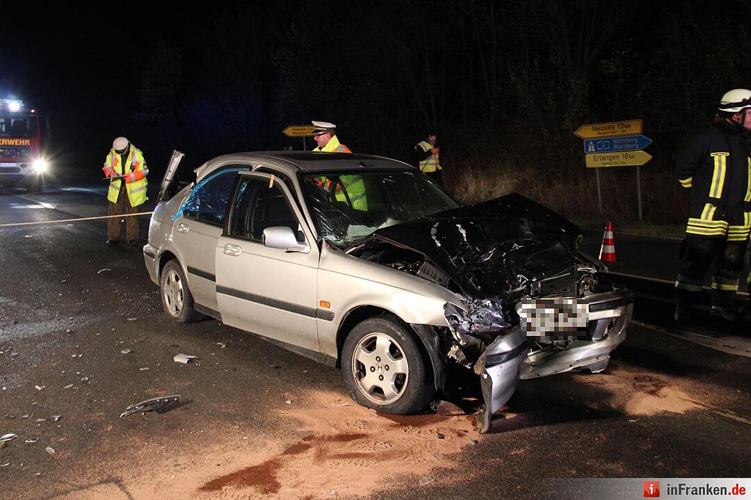 Unfall bei Adelsdorf fordert zwei Verletzte