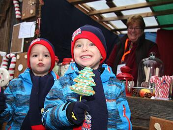 Bei der Kulmbacher Weihnacht haben auch die kleinen Besucher ihren Spa&szlig;.Foto: Archiv/Sonny Adam