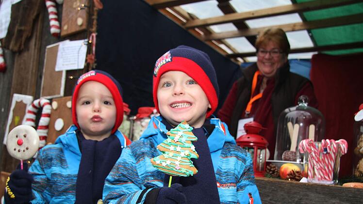 Bei der Kulmbacher Weihnacht haben auch die kleinen Besucher ihren Spa&szlig;.Foto: Archiv/Sonny Adam