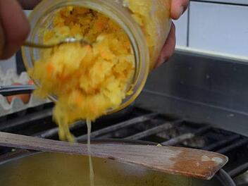 Leckeres aus dem Glas: "Gstopfta Rumm"Stadt Wallenfels/Archiv