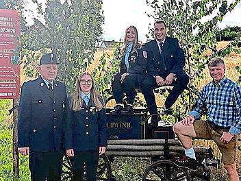 150 Jahre: So alt wird die Freiwillige Feuerwehr Bischwind, vom 17. bis 20. Juli wird das stolze Jubil&auml;um gefeiert. Die alte Pumpspritze, die derzeit am Ortseingang steht, erinnert an fr&uuml;here Zeiten. Auf das Festwochenende freuen sich der langj&auml;hr...