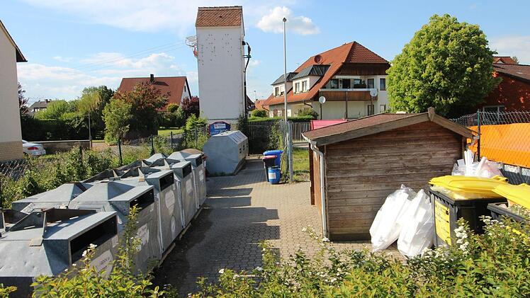 Der Wertstoffhof in Langensendelbach soll an einen neuen Standort nahe des geplanten Bauhofneubaus verlegt werden.  Foto: Andreas Oswald