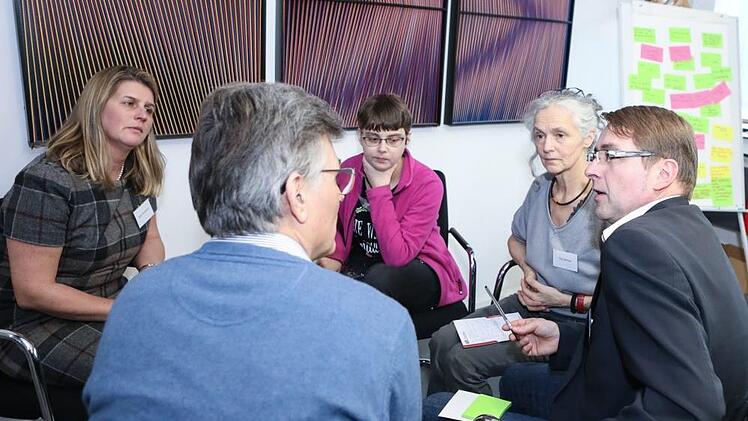Denkwerkstatt "Bamberg 2050": Blick auf den Workshop "Wie lernen und kommunizieren wir?". Foto: Barbara Herbst