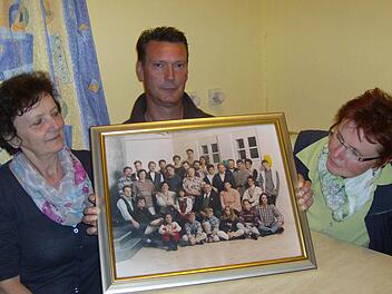 Die Geschwister Marga Kral, Georg Gebhardt und Rosa Freund können auf eine große Familie blicken.