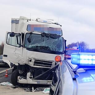 Lkw-Unfall auf A73 bei Buttenheim