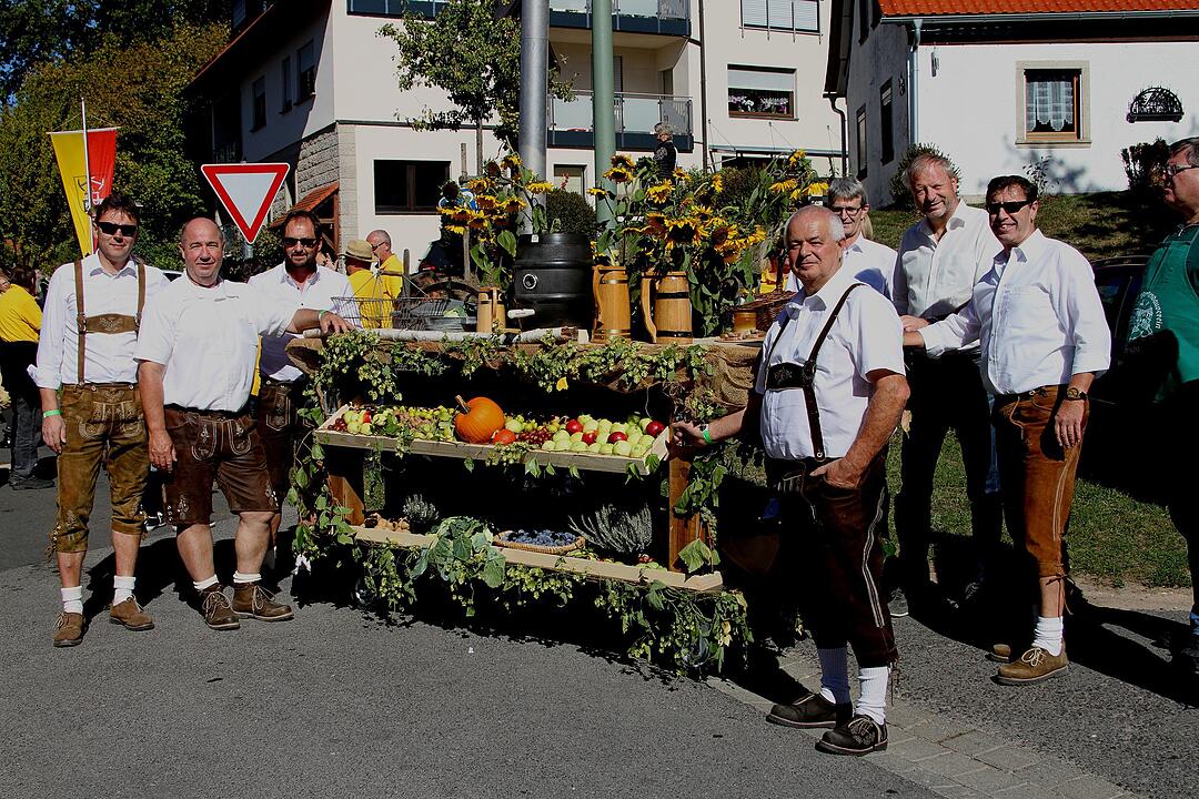 Erntedankumzug in Neubrunn