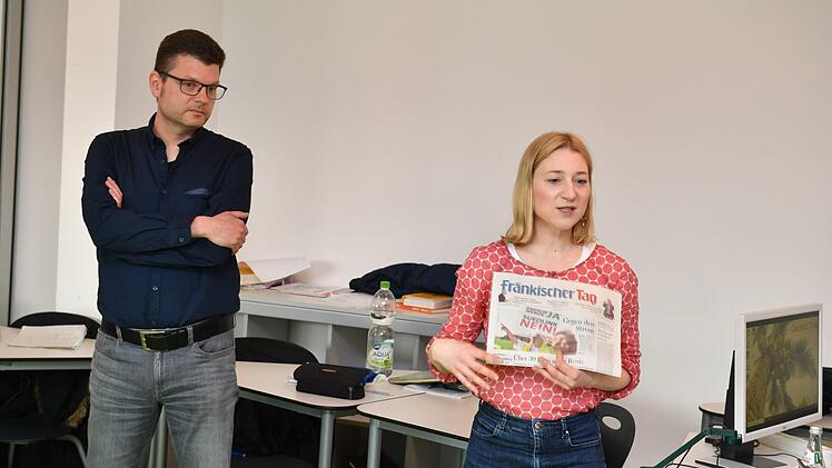 Journalisten vor Ort: Nachrichten-Chef Adrian Grodel und Klartext-Redakteurin Isabelle Epplé. Foto: Ronald Rinklef